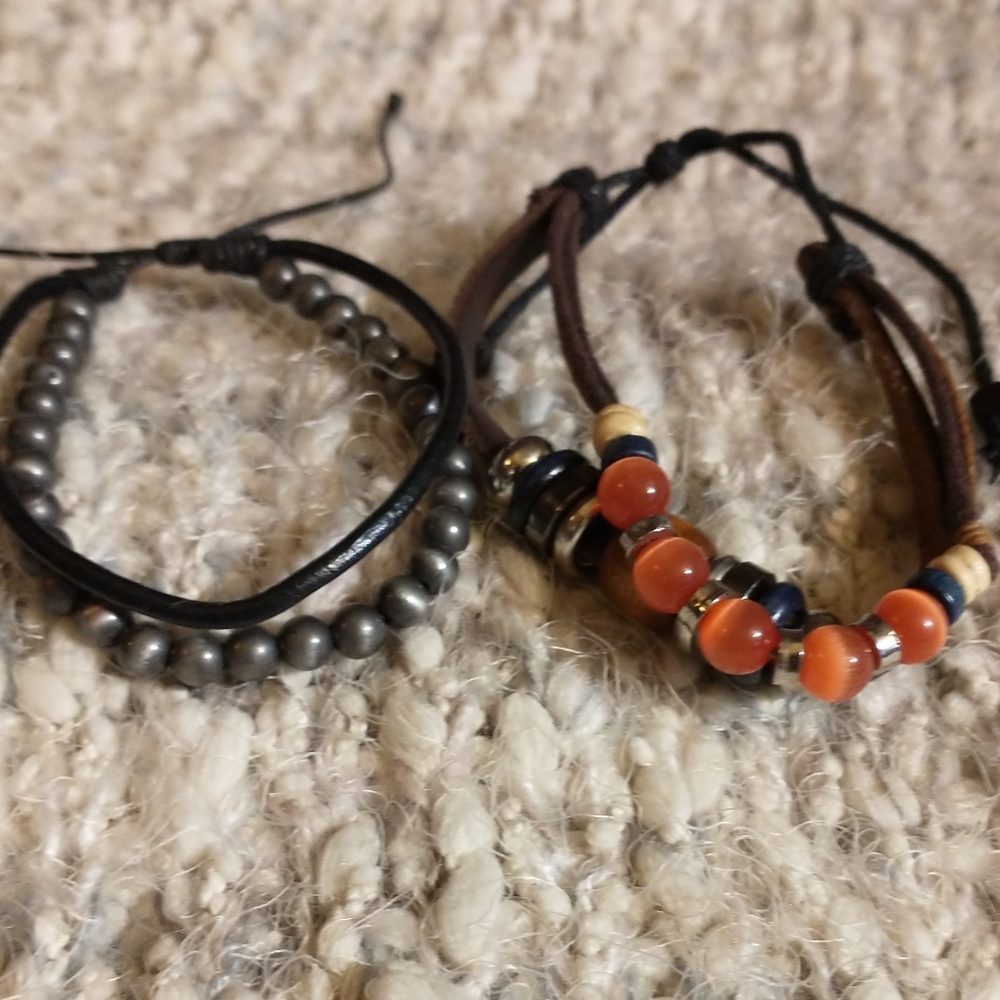 NWOT LEATHER BRACELET SET